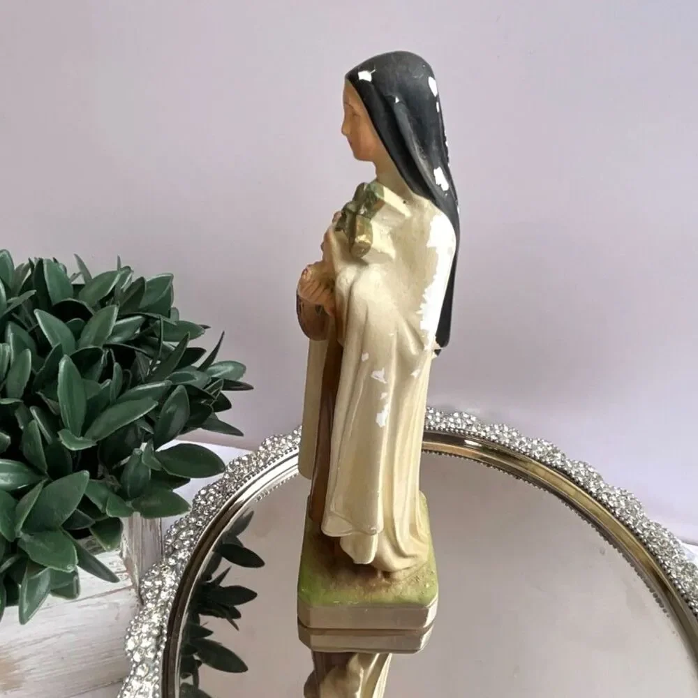 Saint Theresa of Lisieux vintage chalkware statue, plaster figure; beautiful - Picture 3 of 7